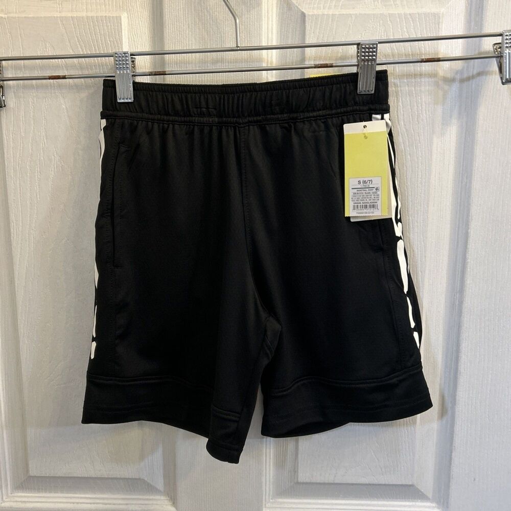 NWT All In Motion Boys Black Basketball Shorts Size Small 6/7 Athletic